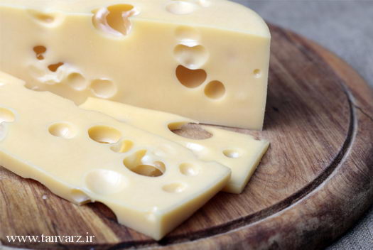 پنیر پارمسان یا پنیر سوییسی، حاوی پروتئین طبیعی پنیر