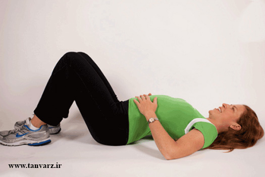 ۱۰ حرکت ساده برای تقویت عضلات کمر در خانه 